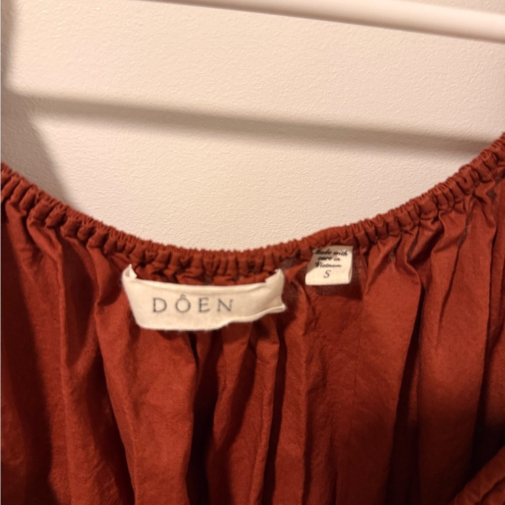Doen Quinn Midi Dress in Amberwood - Picture 4 of 5